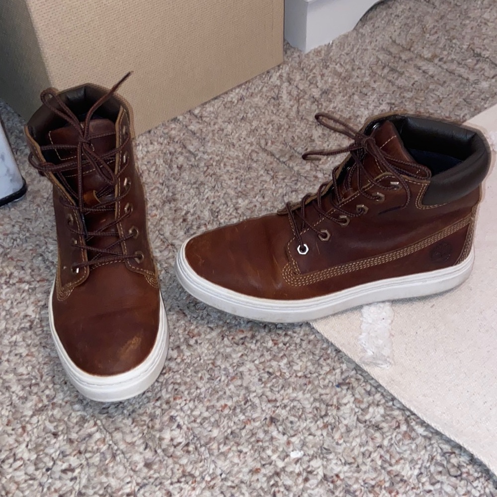 Brown Timberlands - image 1